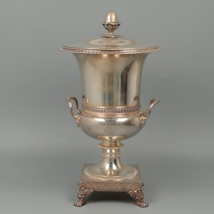 Louis Manant, Parijs circa 1835 - Kastanjevaas - 花瓶 (1)  - .950銀