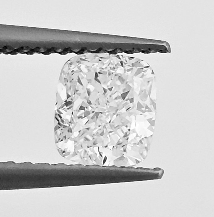 1 pcs Diament  (Naturalny)  - 0.90 ct - poduszkowy - E - VS2 (z bardzo nieznacznymi inkluzjami) - Gemological Institute of America (GIA)