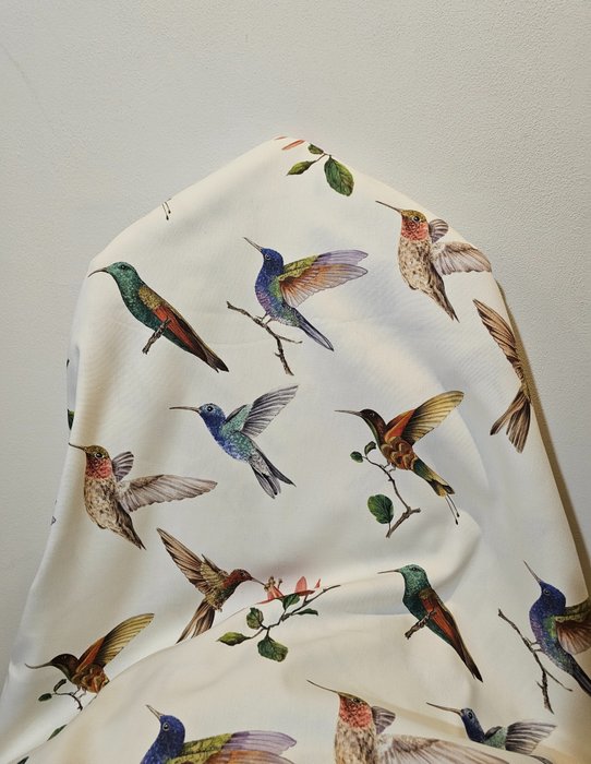 Țesătură exclusivă Art Nouveau cu păsări colibri realiste - 300x280cm - Artmaison Realistic Design - Textil - 280 cm - 0.02 cm