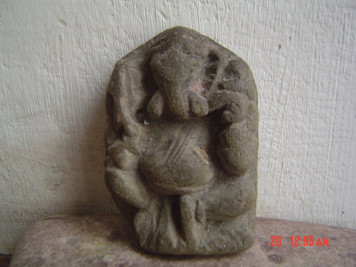 Ganesha - Stein - India - 1600-1700-tallet
