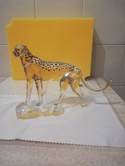 Martin Zendron - Figurine - Swarovski - SCS - Annual Edition 2023 - Cheetah Mehira - 5636241 - Boxed - Kristall