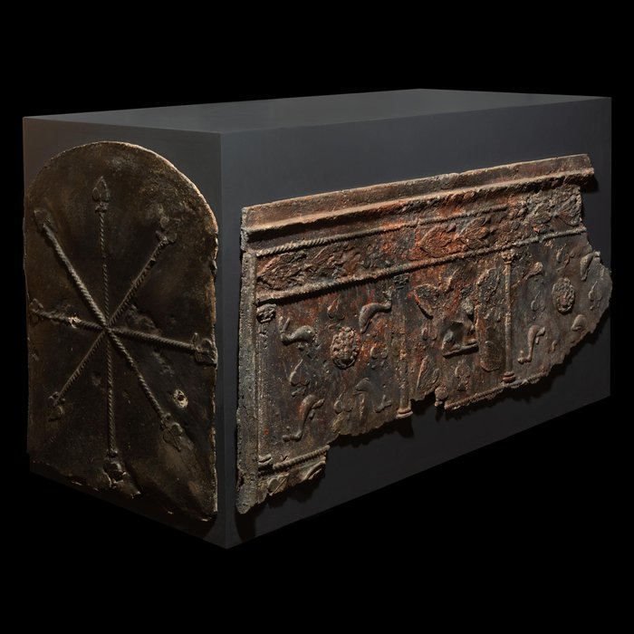 Fenício Chumbo Placas de sarcófago. Final do Período Helenístico - Início do Período Romano c. 150 AC - 50 DC.