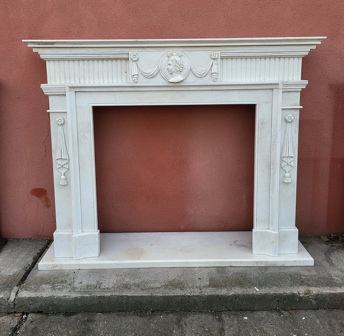Chimneypiece - Neoclassical Style - first half 20th century 