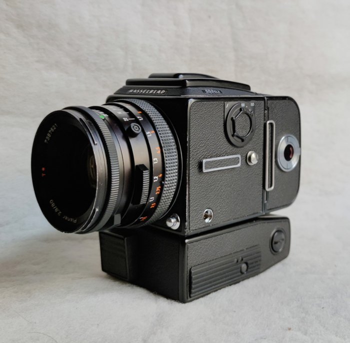Hasselblad 553ELX + Carl Zeiss CF Planar 2,8/80mm + Waist level finder + A16 Magazine (CLA) | 120 / közepes formátumú fényképezőgép