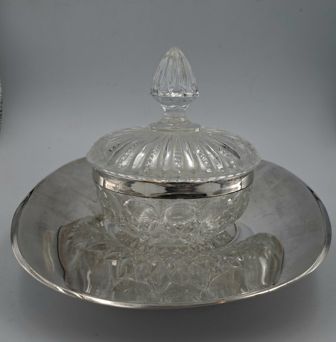 LW & Ms Kristallen coupe met deksel op ovalen - Platter - Crystal, Silverplate