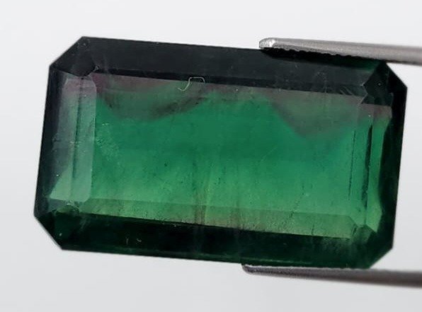 deep green Fluorite - 60.00 ct