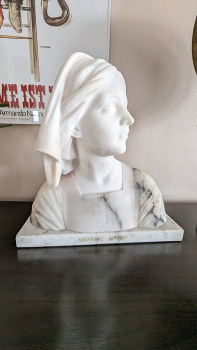 Prof. Giuseppe Bessi (1857-1922) - Bust, Büste von Jeanne d'Arc - 37 cm - Alabastru, Marmură