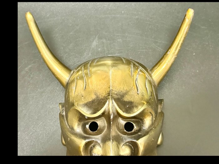 Noh mask 能面 - Exceptional Metal Hannya 般若 Μάσκα - μέταλλο - Ιαπωνία - Shōwa period (1926-1989)
