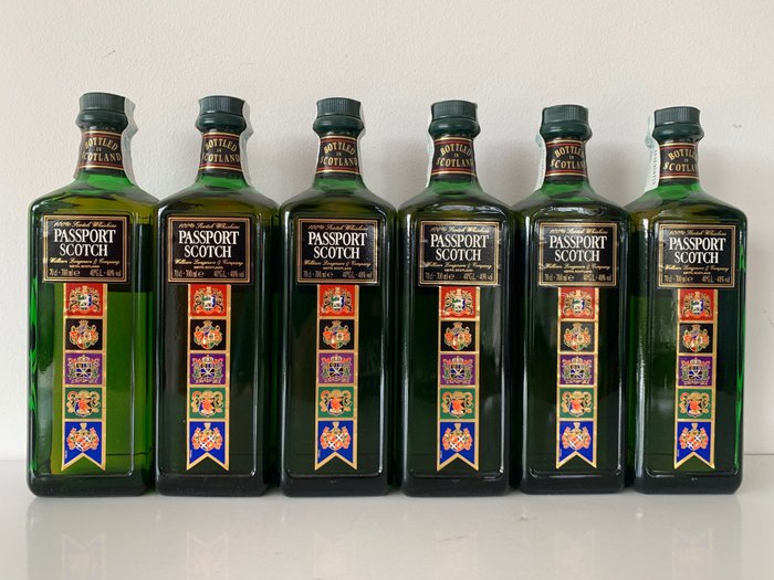 Passport Scotch  - b. 1990年代 - 70厘升 - 6 bottles