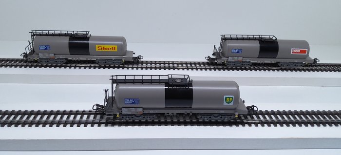 Märklin H0 - 4788 - Conjunto de vagões de carga de modelismo ferroviário (1) - Conjunto de edição especial de carros-tanque "ETRA AG" 1988 - SBB CFF FFS