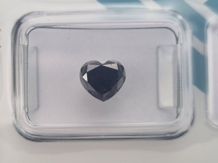 1 pcs Diamant - 1.30 ct - Herz - **No Reserve Price** Fancy Black (treated)