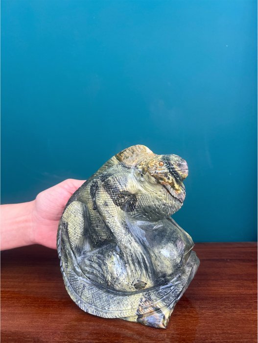 XL snapping iguana, fra Peru Utskjæring - Høyde: 17 cm - Bredde: 15 cm- 1992 g