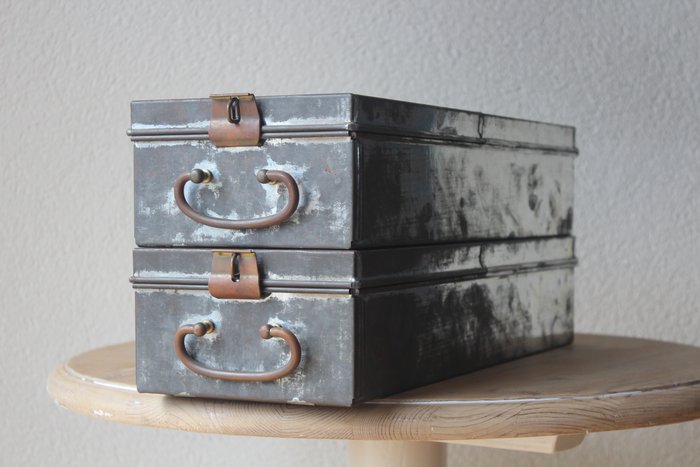 Lips - 棺材 (2) - 两个原装银行金库抽屉，银行金库，保险箱，保险箱抽屉 - 粗锌, 黄铜