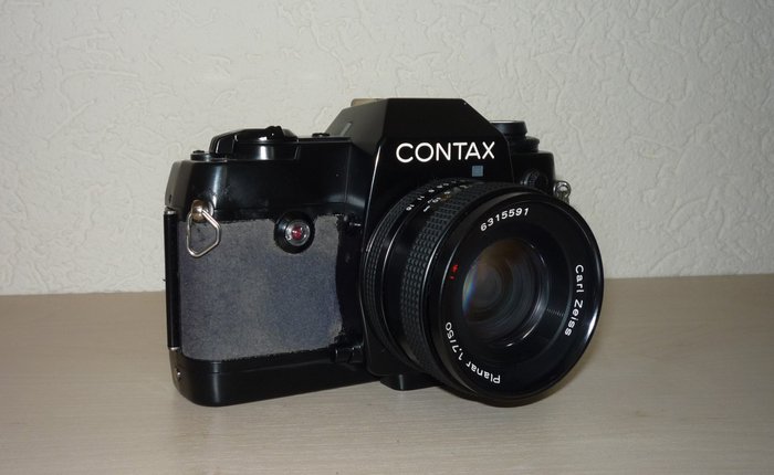 Contax 137 MD Quartz + Carl Zeiss Planar T* 1,7/50mm Analoge Kamera