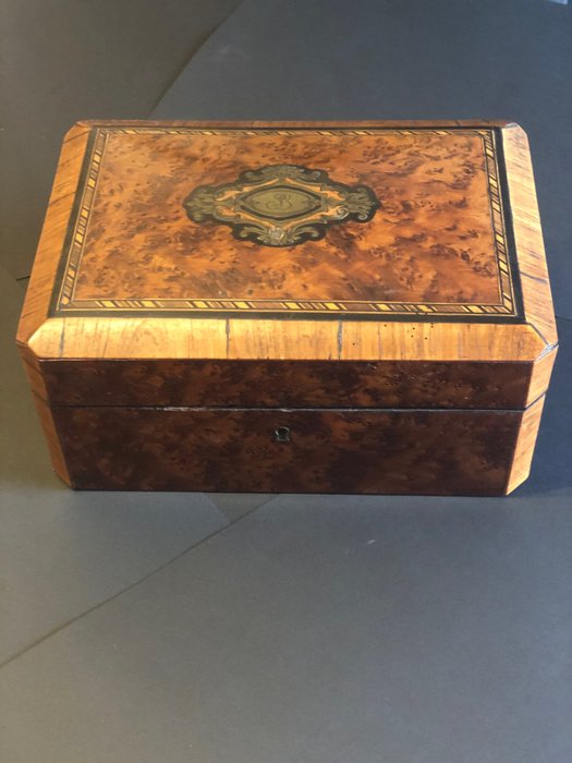 盒 - 木材, Burrwood, 木材（梨木）, 黃銅
