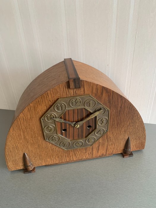 壁炉架时钟 - 阿姆斯特丹校钟 - 表现主义 - 木材, 橡木, 木材，乌文木 - 1920-1930