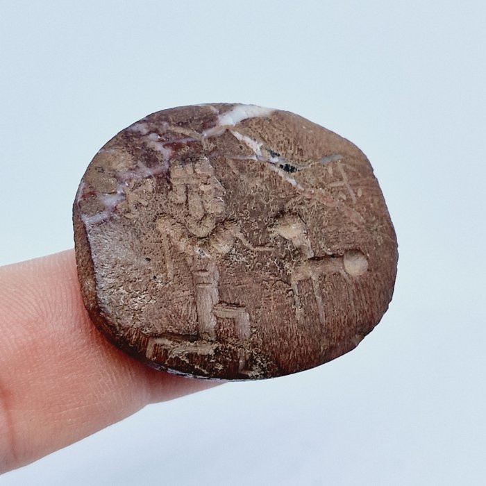 Baktrialainen Ruskea Jaspis Eläinuhri jumalien talismanille - 37.7 mm  (Ei pohjahintaa)