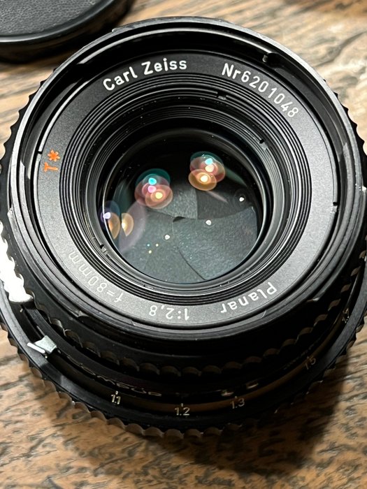 Hasselblad, Carl Zeiss Planar C T* 80mm f/2.8 + acc. (CLA) voor Mellanformatskamera
