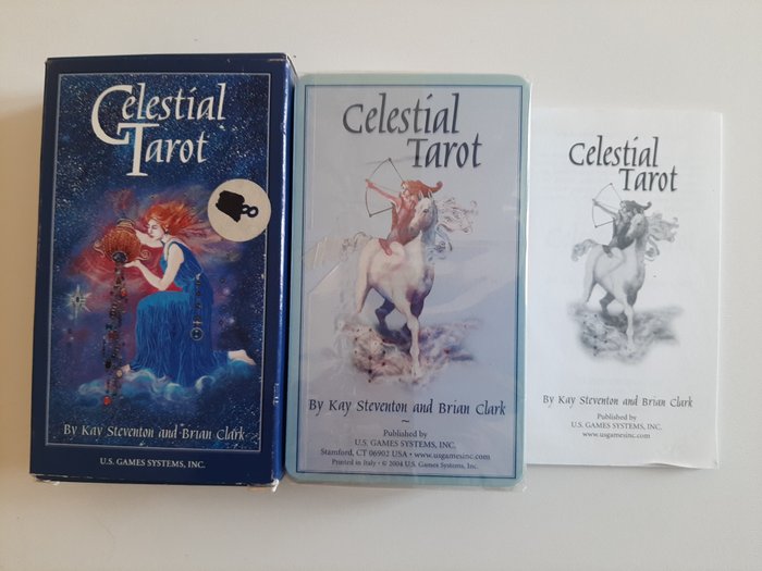 Different Brands - Spillekort (4) - Celestial Tarot, Forest Folklore Tarot, The Black Tarot, Le Jeu de Tarot,
