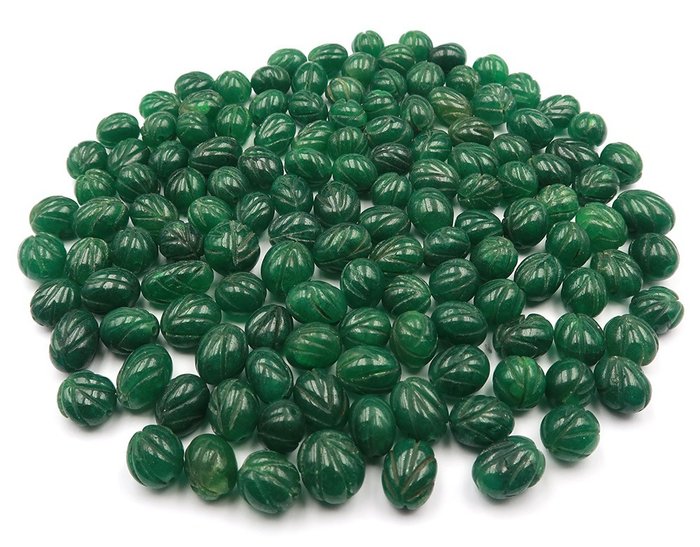 Geschnitzte Smaragdperlen – 902,60 Karat Schnitzerei- 180.52 g - (135)