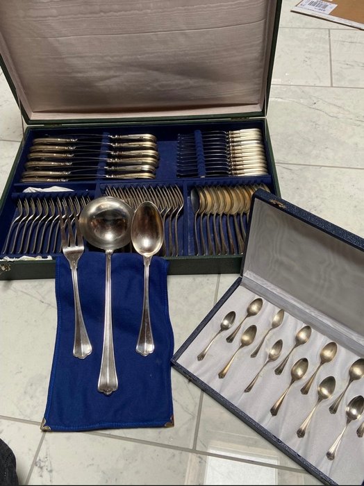Serviciu de masă pentru 12 (75) - 800 San Marco argint 4.387 kg - .800 argint