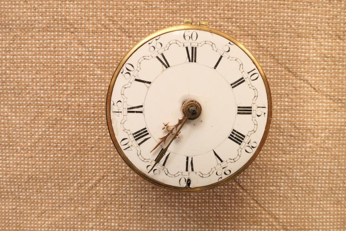 时钟机芯 - zakhorloge uurwerk 遇见 spilegang +/_ 1780 - 镀金青铜 - 1700-1750年