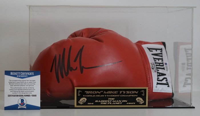 Mike Tyson - Boxing glove 