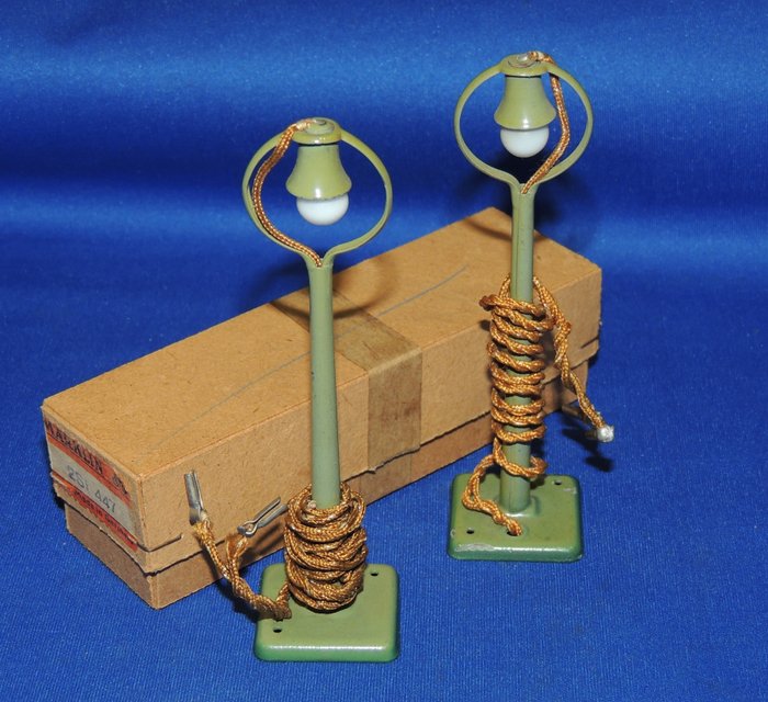 Märklin H0 - 447 - Oświetlenie modelu kolejowego (2) - 2 lampy łukowe