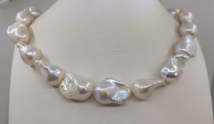 15x19mm Baroque Edison Freshwater pearls - Halskæde Hvidguld