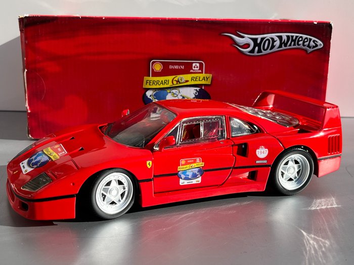 Hot Wheels 1:18 - 1 - Voiture de sport miniature - Ferrari F40 - Édition relais 60 ans