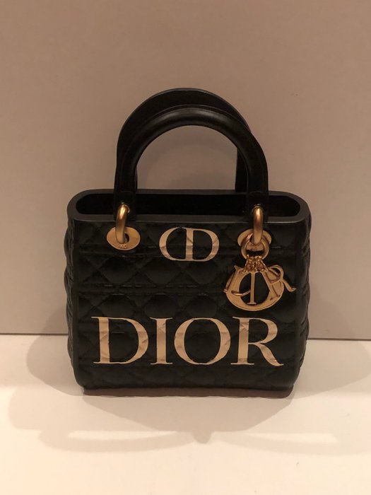 GF Exclusives - Dior Bag Sculpture