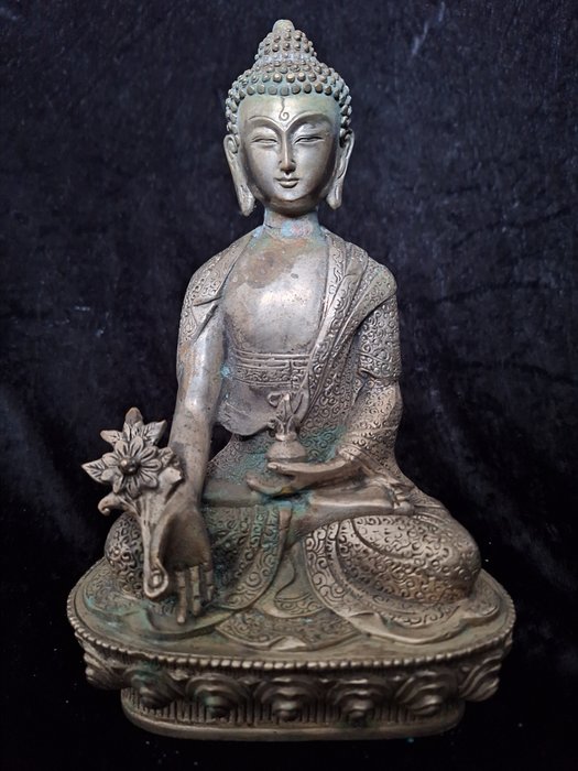 Medicine Buddha - 18 cm - Bronze (silvered) - Nepal  (No Reserve Price)