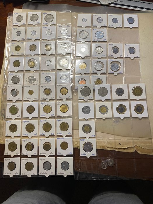 世界. Extensive collection of Worldcoins (Different Types) (79 Coins). Most 20th Century, couple 21th