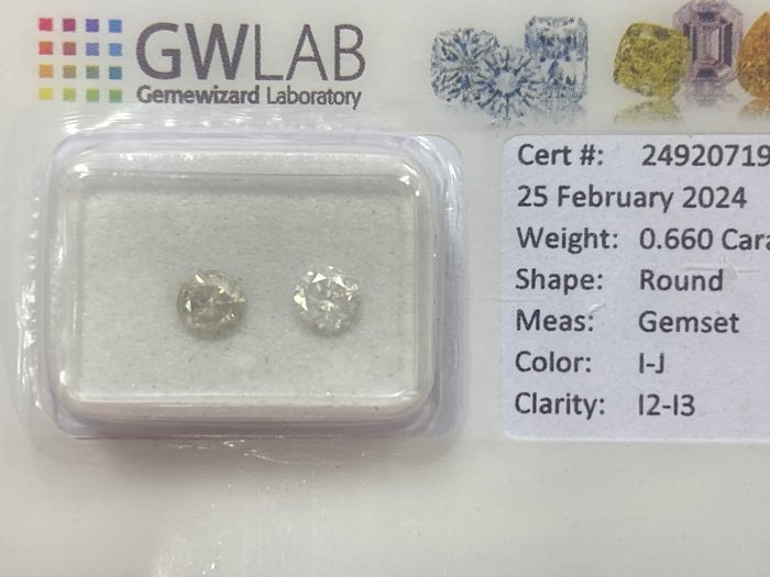 2 pcs 钻石 - 0.66 ct - 圆形 - i-j - I2 内含二级, I3 内含三级, NO RESERVE PRICE