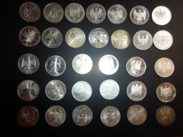 Tyskland, Forbundsrepublikken. Collection of 10 DM verschiedene Jahrgänge (32 pieces silver)