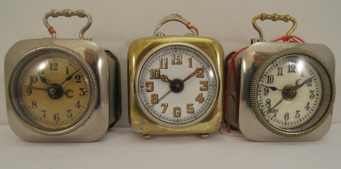 桌钟和座钟 - 小闹钟 - 黄铜 - 1920-1930