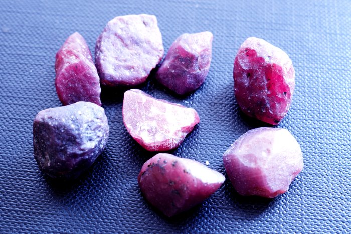 Ruby 134 carat raw untreated ruby crystals- 26.79 g - (8)