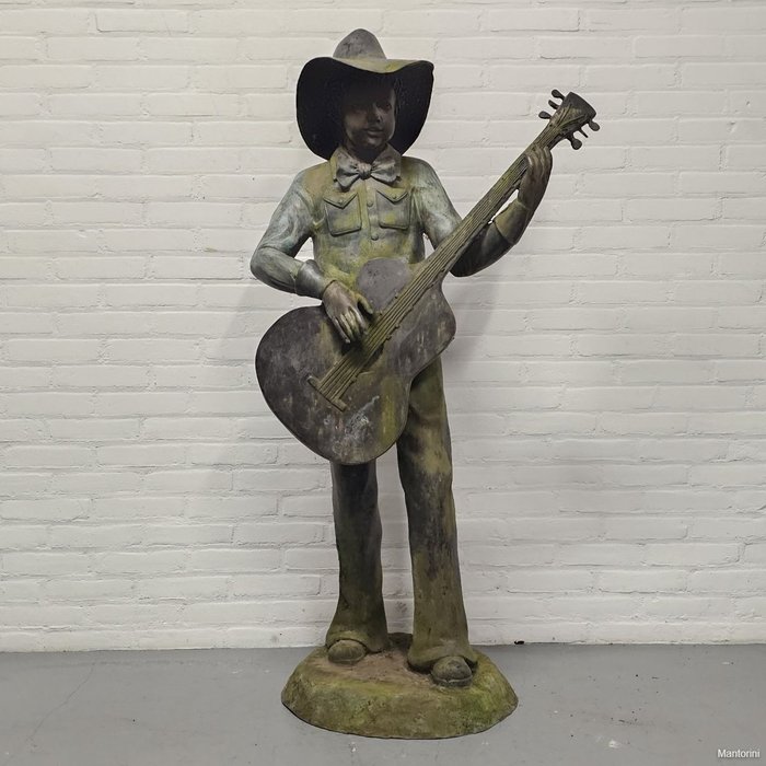 雕刻, Bronzen beeld cowboy met gitaar. - 140 cm - 銅（生綠銹）