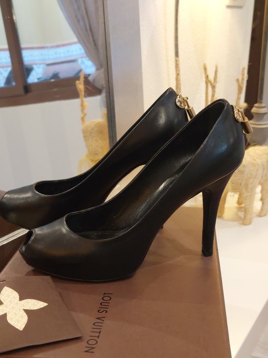 Louis Vuitton - Heeled shoes - Size: Shoes / EU 37.5