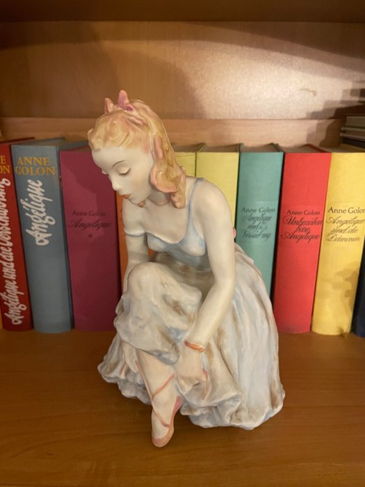 Rosenthal - Figura - Ballerina - Shoe Binder - Porcelana