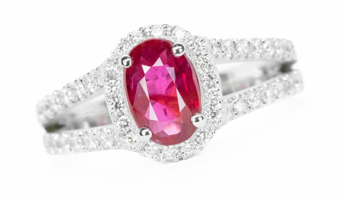 1.16 ct Vivid 'Pigeon Blood' Red (Mozambique) Ruby & VS Diamonds - Ring - Weißgold 