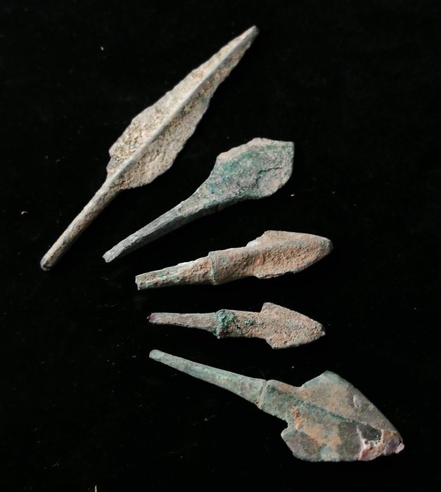 Idade do Bronze Bronze Pontas de seta variadas  (Sem preço de reserva)
