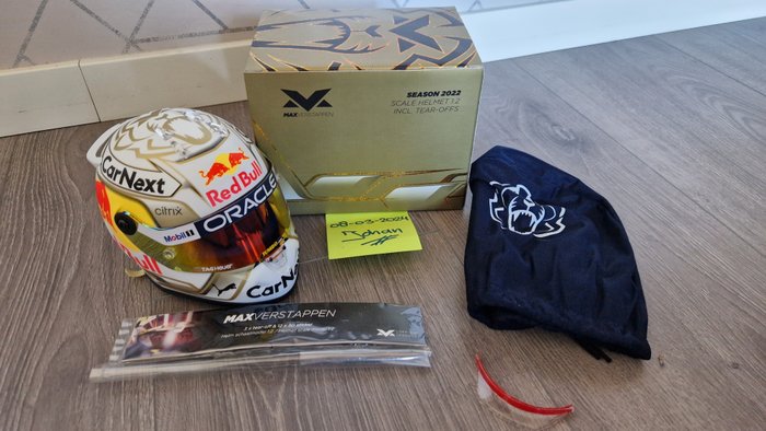 Red Bull Racing - 2022 - 比例 1/2 頭盔 