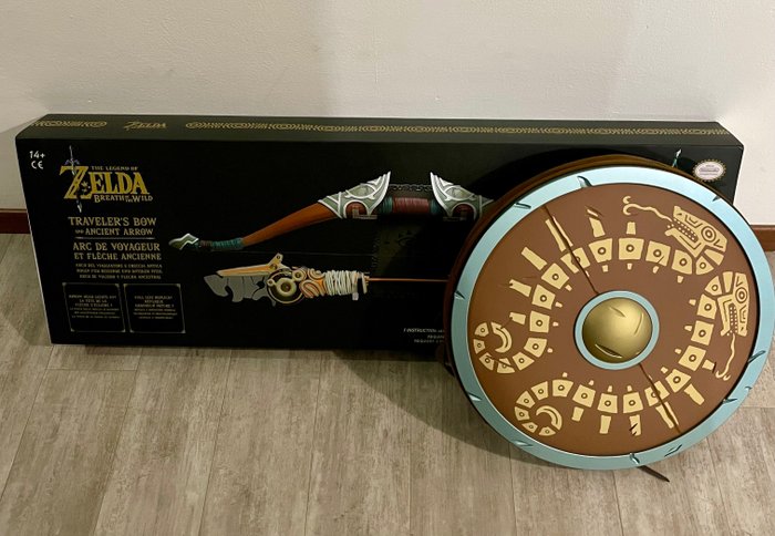 Figurină joc video - The Legend of Zelda: Breath of the Wild' Bow and Arrow Replica + Shield Backpack - 2010-2020