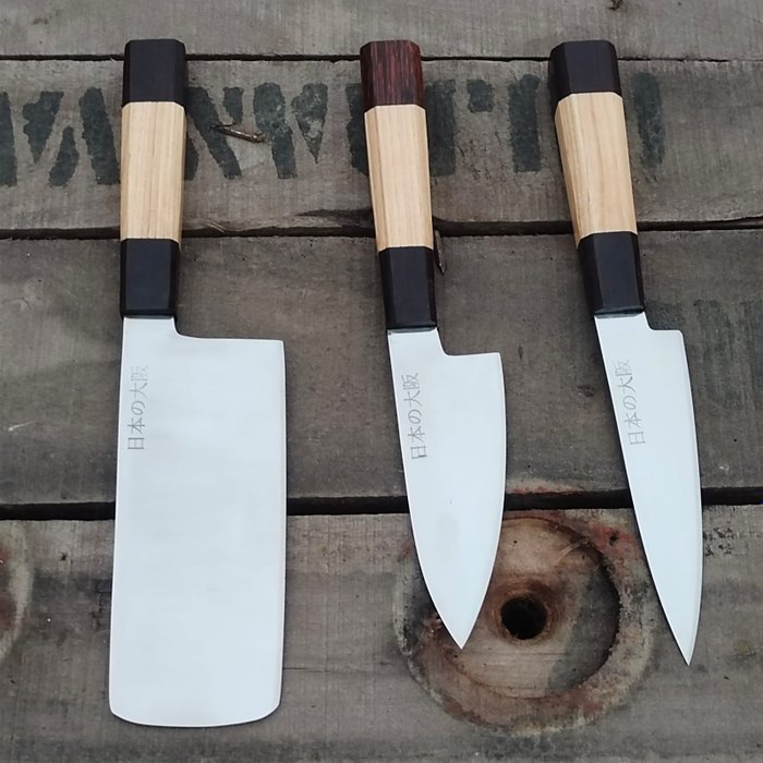 厨刀 - 日式DEBA、SANTOKU。 Nakairi OF KNIFE 不太适合手工作业，但切割小尺寸效果极佳 - 亚洲