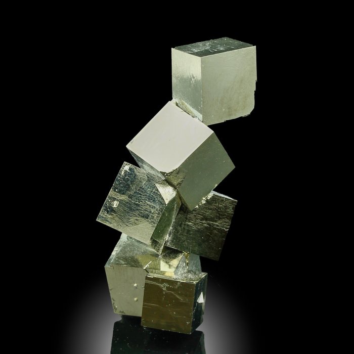 High Quality! Pyrite crystal cluster - Height: 5.5 cm - Width: 2.7 cm- 46 g
