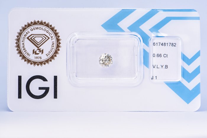 1 pcs 鑽石 - 0.66 ct - 圓形 - Very Light Yellowish Brown - I1  IGI Sealed - No Reserve Price