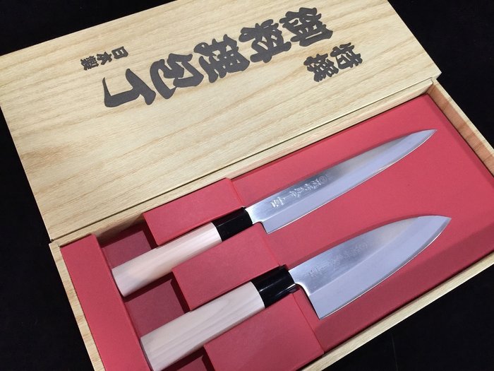 Set of 2 / 関鍔蔵 SEKI TSUBAZO / 柳刃 YANAGIBA 出刃 DEBA - 餐刀 (2) - 日本菜刀 - 木, 鋼