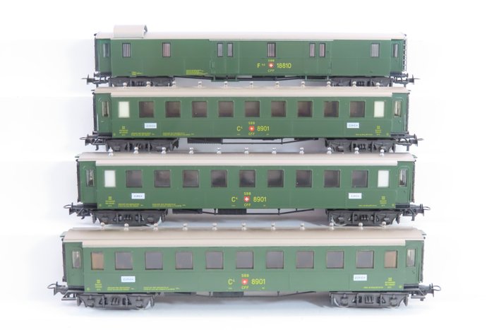 Märklin H0 - 4138/4146 - Machetă tren transport călători (4) - 3 vagoane expres cu patru osii clasa a 3-a și 1 vagon pentru bagaje - SBB-CFF