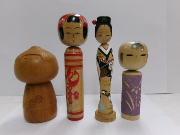 Madera - Muñeca japonesa kokeshi. Inscrito por el autor. - Periodo Shōwa (1926-1989)
